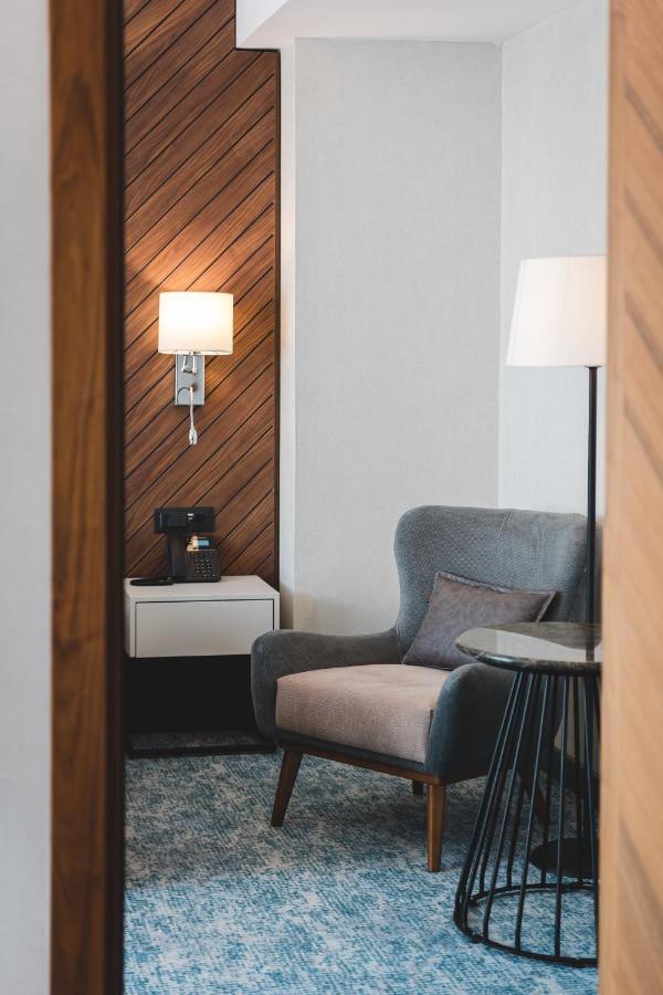 Bristol Hotel ポドゴリツァ エクステリア 写真