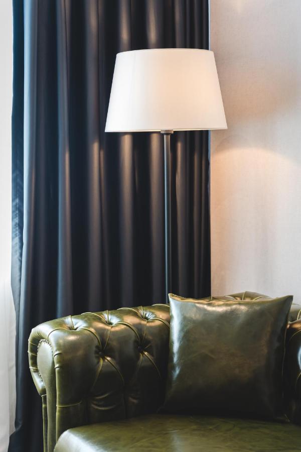 Bristol Hotel ポドゴリツァ エクステリア 写真