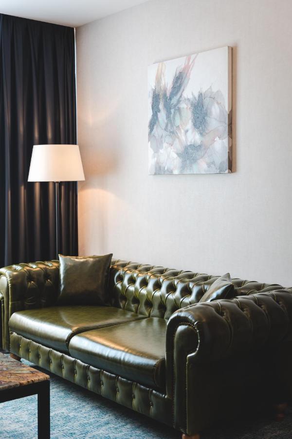 Bristol Hotel ポドゴリツァ エクステリア 写真